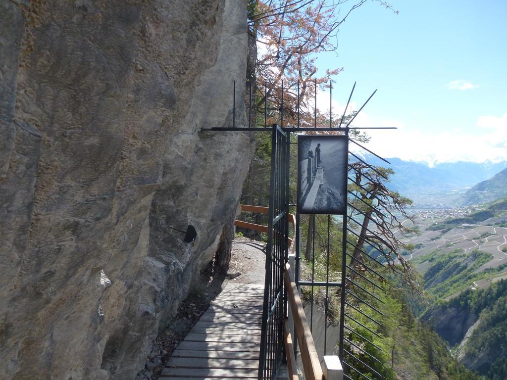 Bnb Valais - By La Sittelle Grimisuat Exteriör bild